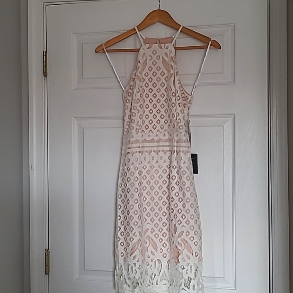 Lulus Lace Open Back Dress Size S NWT